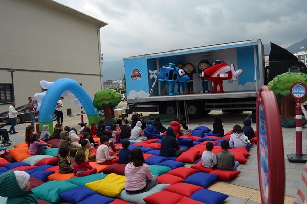 Hürkuş ve Gökbey Müzikali