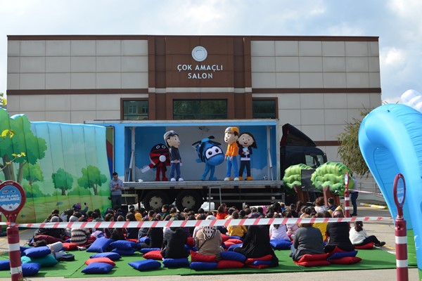 Hürkuş ve Gökbey Müzikali