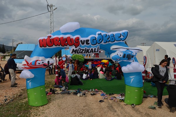 Hürkuş ve Gökbey Müzikali