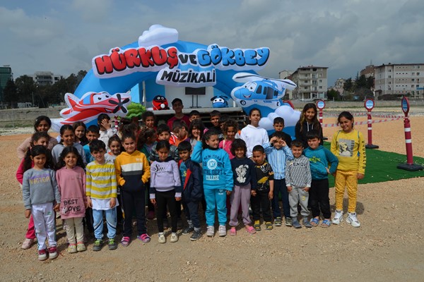 Hürkuş ve Gökbey Müzikali