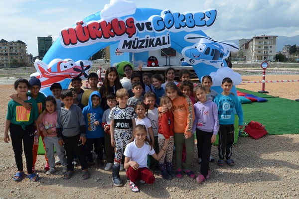 Hürkuş ve Gökbey Müzikali