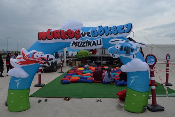 Hürkuş ve Gökbey Müzikali