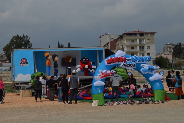 Hürkuş ve Gökbey Müzikali