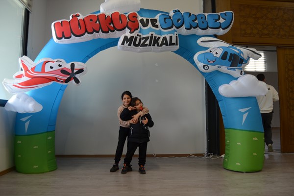 Hürkuş ve Gökbey Müzikali