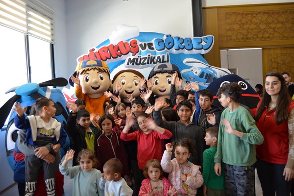 Hürkuş ve Gökbey Müzikali