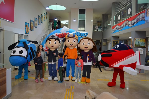 Hürkuş ve Gökbey Müzikali