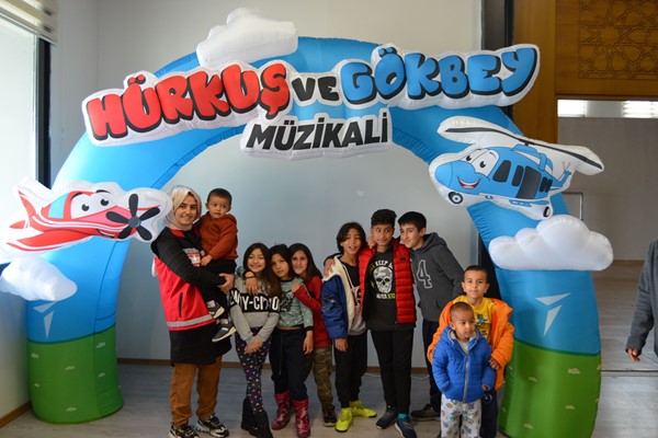 Hürkuş ve Gökbey Müzikali
